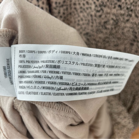 Abercrombie and Fitch Cheetah Print Flutter Sleeve Ruffle Hem Mini Dress Size L - Picture 10 of 10